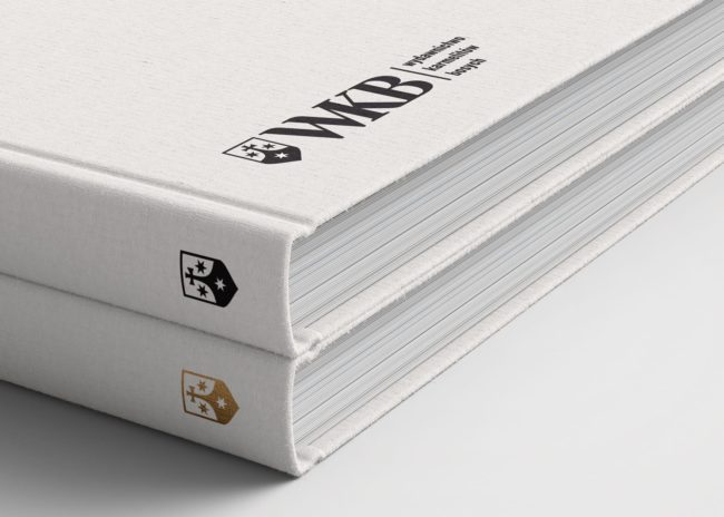 Co to jest rewitalizacja logo WKB Wydawnictwo Karmelitow Bosych rebranding logo firmowego projekty logo firmy rewitalizacja identyfikacje wizualne branding Agencja brandingowa Moweli Creative Dąbrowa Górnicza Warszawa